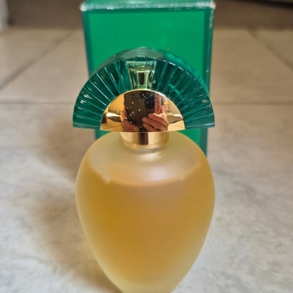 Avon Rare Emeralds Perfume 1.7oz Vintage w Box